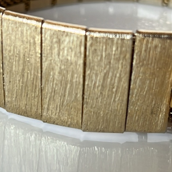 Vintage Napier Gold Tone Flexible Bracelet - Picture 2 of 10